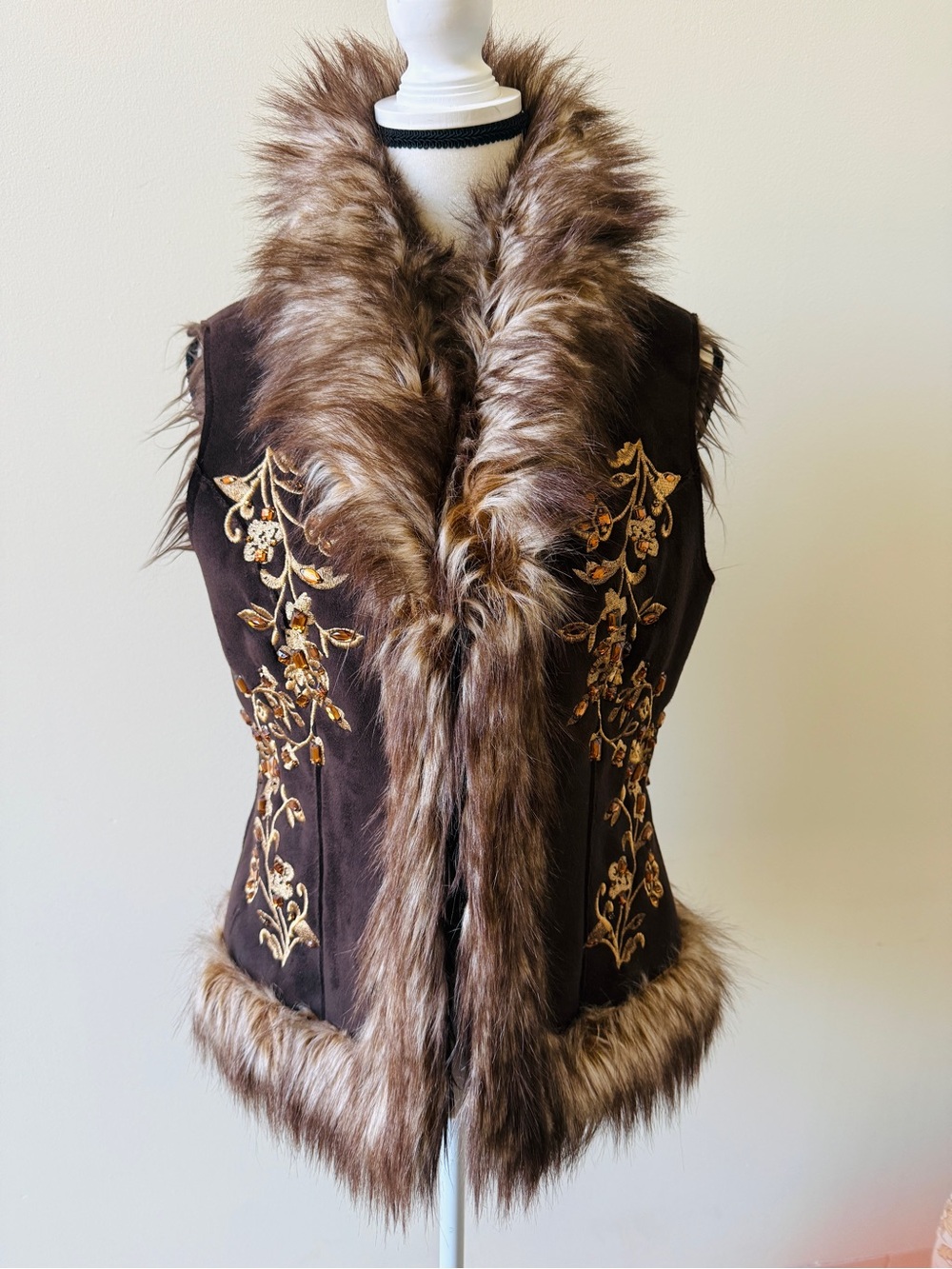 Faux Fur Trim Embroidered Brown Vest